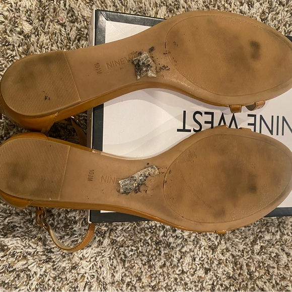 Gently worn cute tan Nine West sandals - Picture 4 of 4